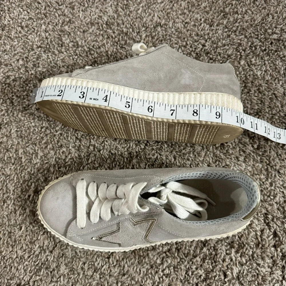 The Shoe Box Platform Tennis Shoes Size 6